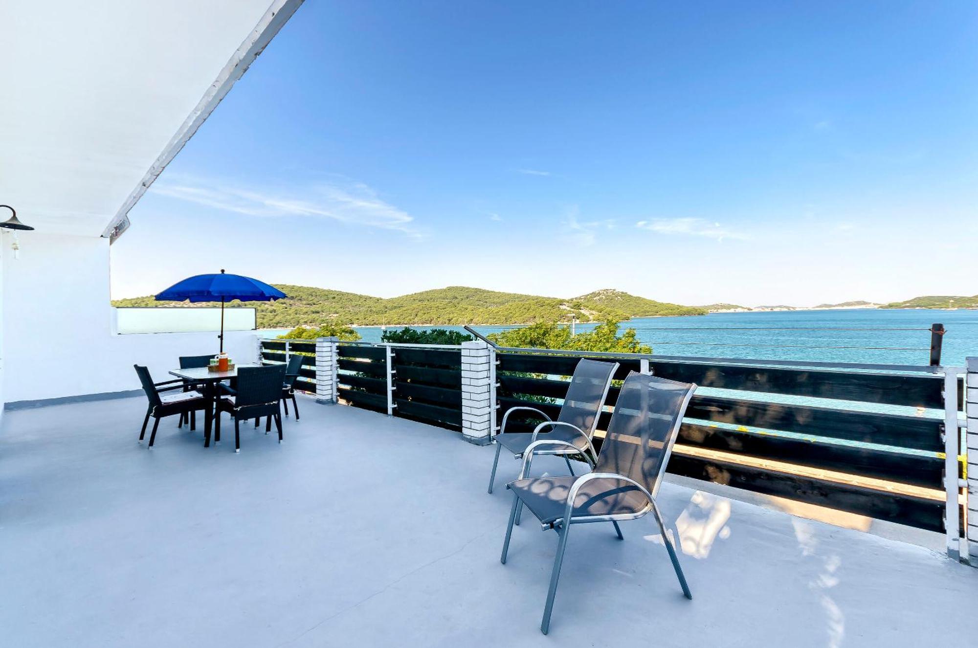 Apartment Branka Tisno Buitenkant foto